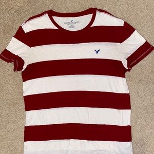 American Eagle men’s large, maroon and white short sleeve T-shirt